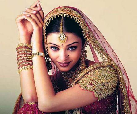 印度网红夫妇吃瓜事件,揭秘网络红人的争议瞬间