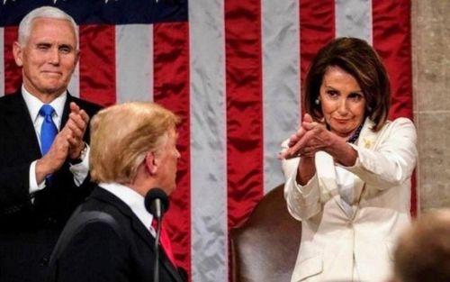 印度网红夫妇吃瓜事件,揭秘网络红人的争议瞬间