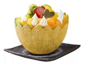 新疆网红吃哈密瓜,哈密瓜美味引全民热议