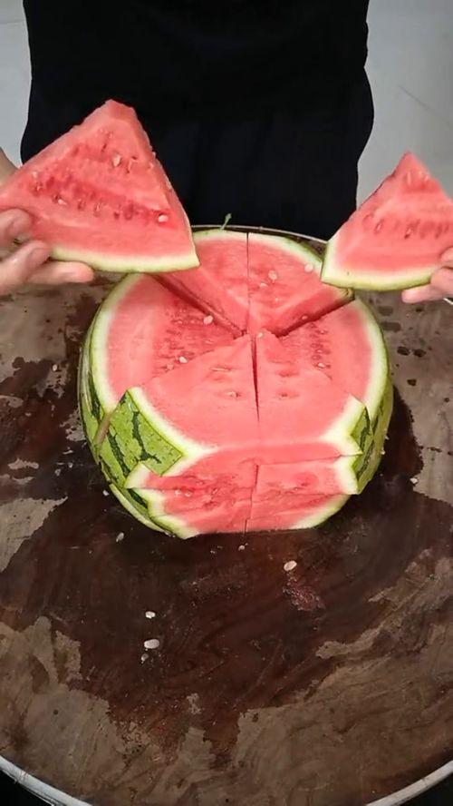 最真实网红吃瓜图片,真实画面曝光，网友直呼太辣眼！