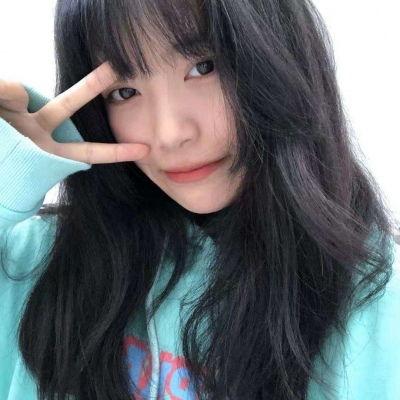 抖音上吃瓜女网红,揭秘网红圈幕后故事，带你领略网络红人的真实生活！”