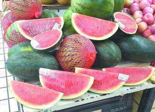 吃瓜爱放图片的网红是谁,揭秘吃瓜爱放图的神秘人物！”