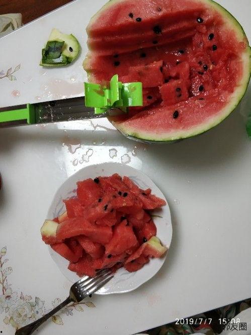 圆挖球器吃瓜神器网红,网红神器，轻松吃瓜新体验